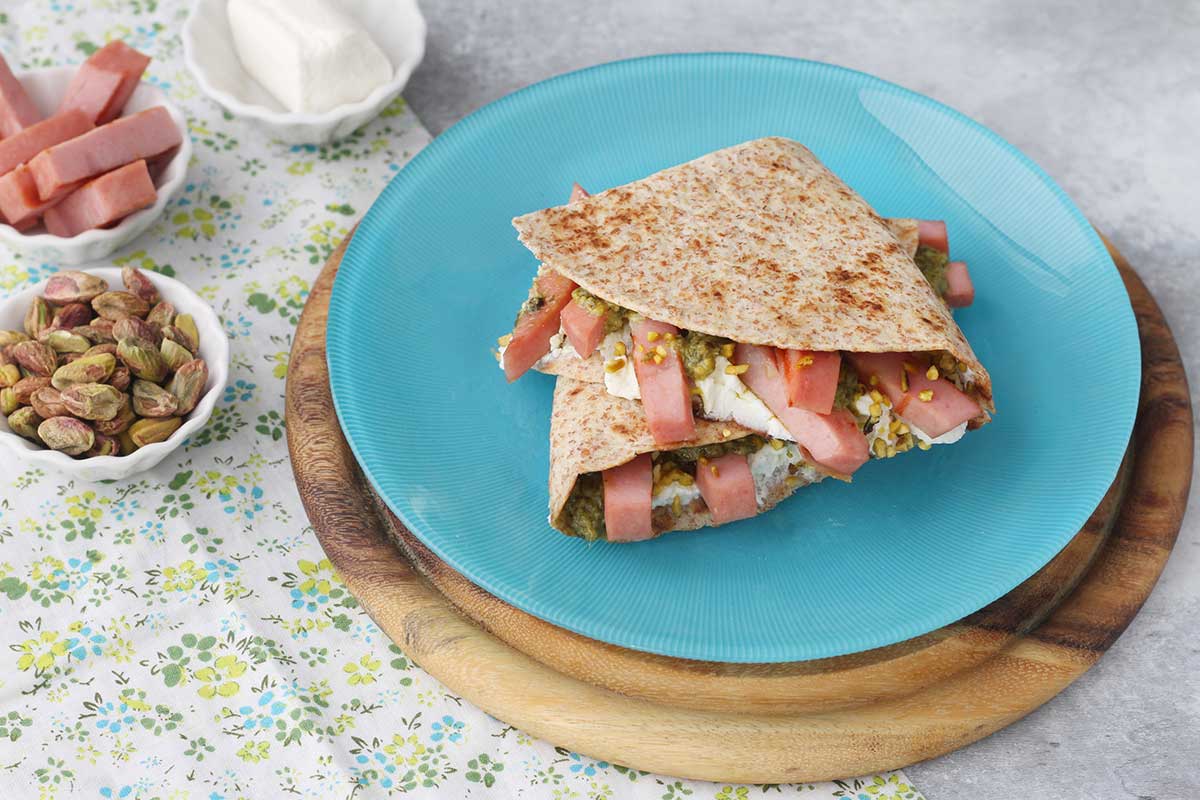 Wholewheat Piadina with Pistachio Pesto Sauce