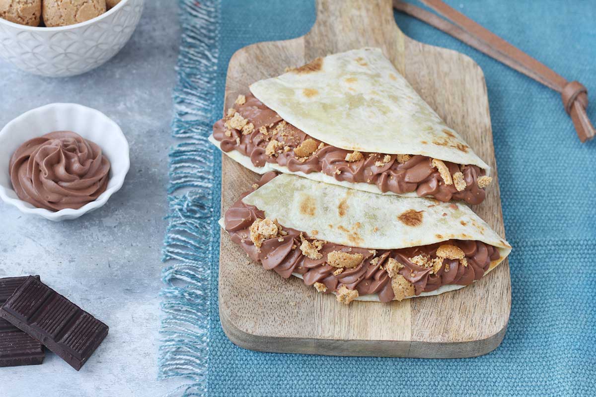 Piadina Sottilissima in mousse di cioccolato Piadina Sottilissima in mousse di cioccolato
